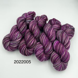 2022005 - 4 Ply Hand Dyed Sparkle Yarn - Magenta Galaxy