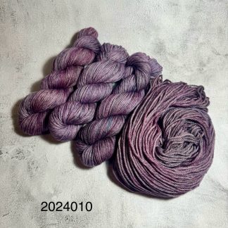 2024010 - 8 Ply Hand Dyed Yarn